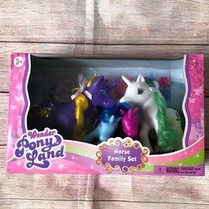 Wonder Pony Land -Little Pony Family Set of 4 Dream Collection